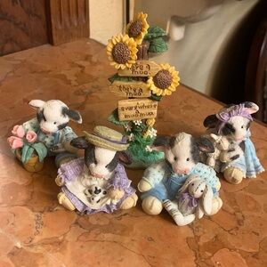 5 Vintage Enesco Mary's Moo Moos Easter Springtime Figurines & Sunflower Sign
